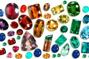 Натуральне дорогоцінне каміння в прикрасах: в чому їх особливість та переваги