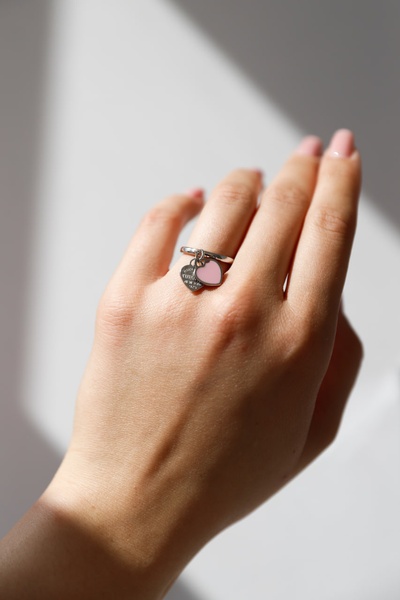 Серебряное кольцо Одри Возвращение с розовой эмалью, 16.5