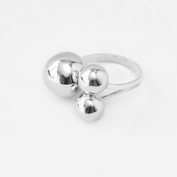 Срібний перстень Ді, 16