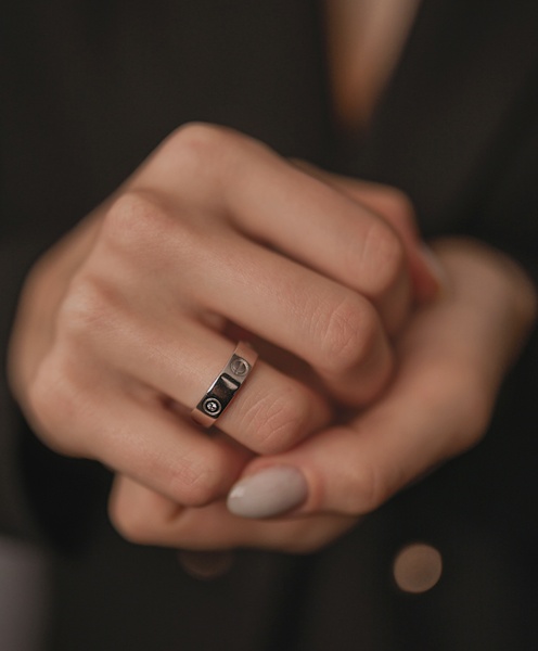Срібний перстень Кетрін, 16
